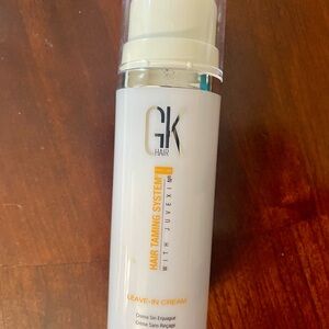 GK Hair Taming System Leave-In Cream - White